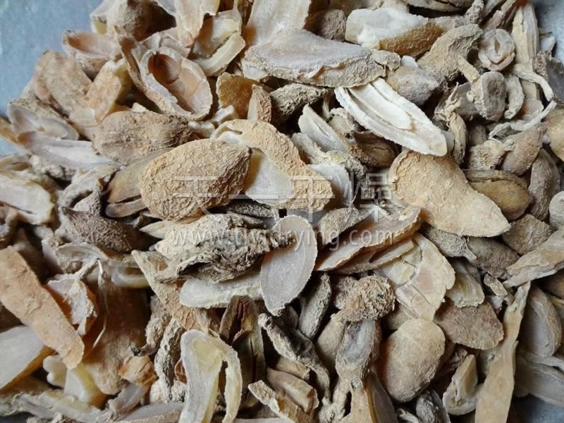 烘干后的中药材饮片